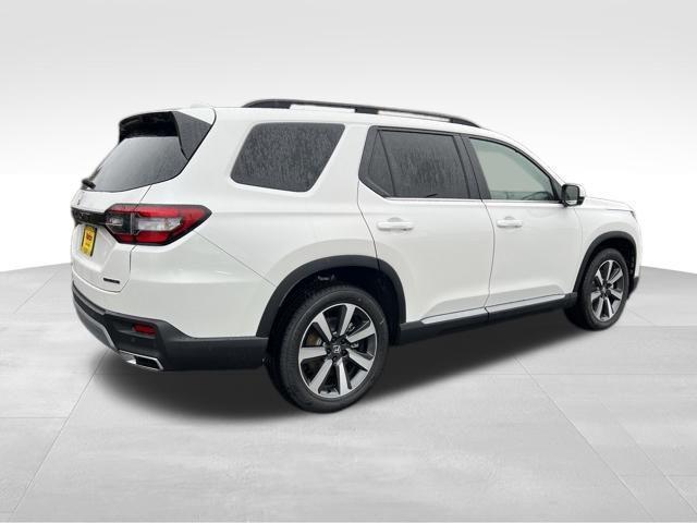 new 2025 Honda Pilot car, priced at $50,780