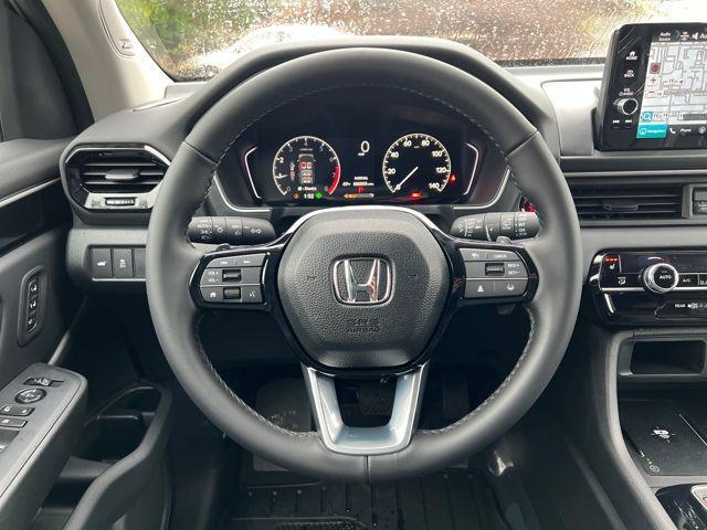 new 2025 Honda Pilot car, priced at $50,780