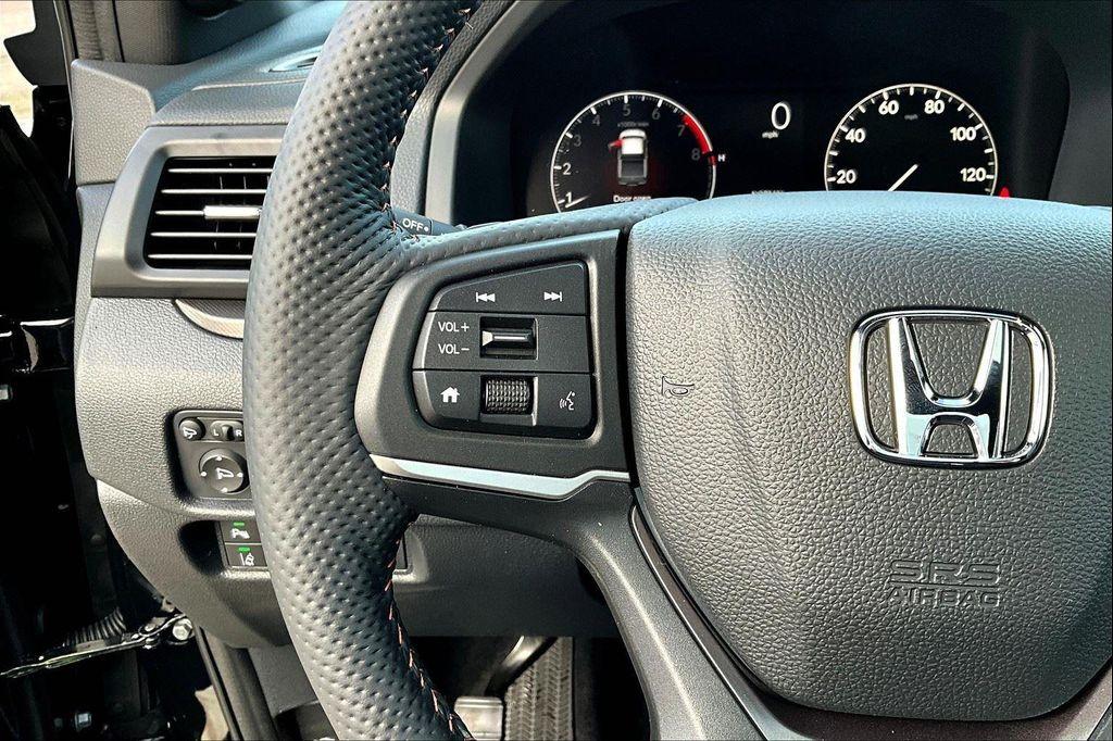 new 2025 Honda Ridgeline car, priced at $41,977