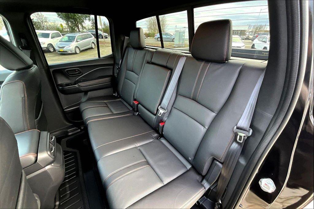 new 2025 Honda Ridgeline car, priced at $41,977