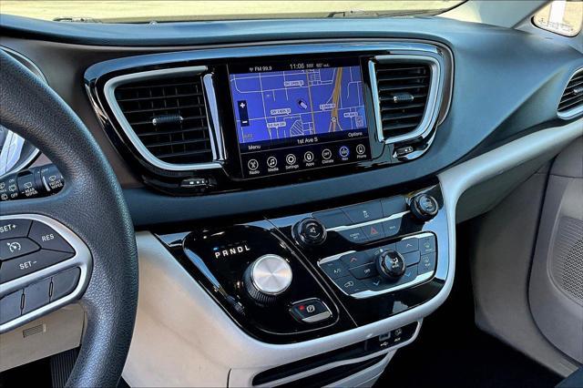used 2017 Chrysler Pacifica car