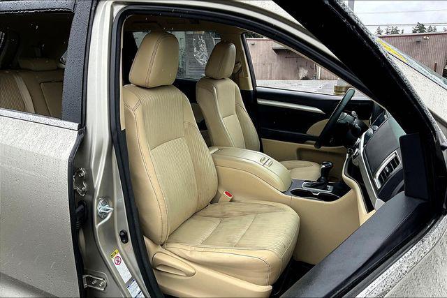 used 2016 Toyota Highlander car, priced at $16,888