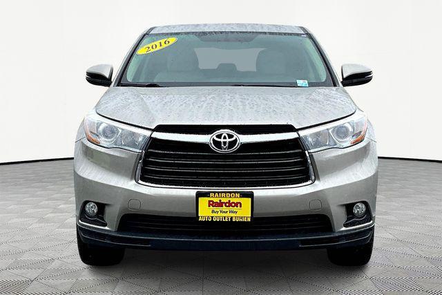used 2016 Toyota Highlander car, priced at $16,888