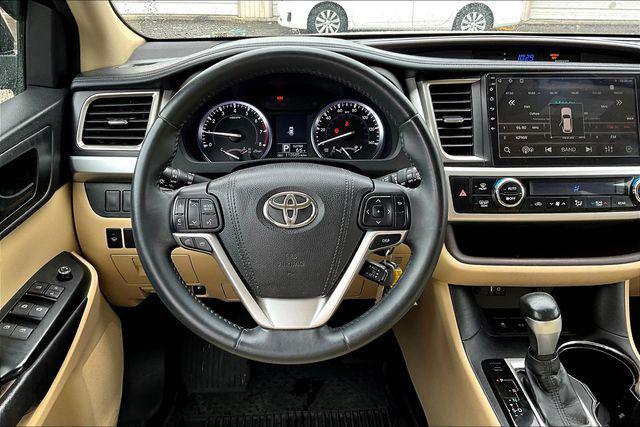 used 2016 Toyota Highlander car, priced at $16,888