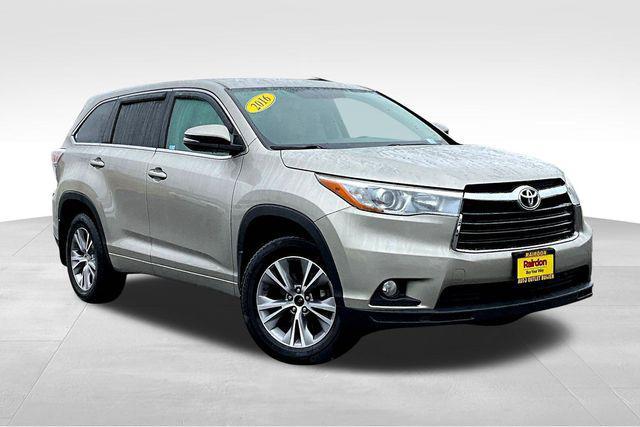 used 2016 Toyota Highlander car, priced at $15,877
