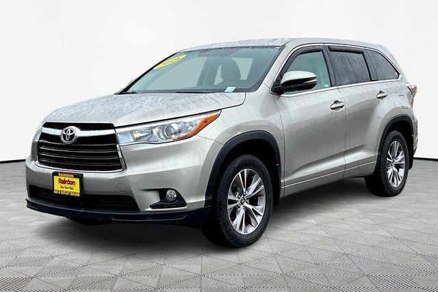 used 2016 Toyota Highlander car, priced at $16,888