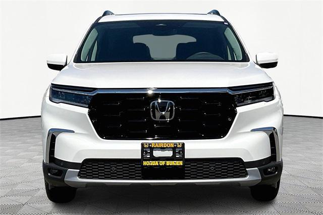 new 2025 Honda Pilot car, priced at $52,140