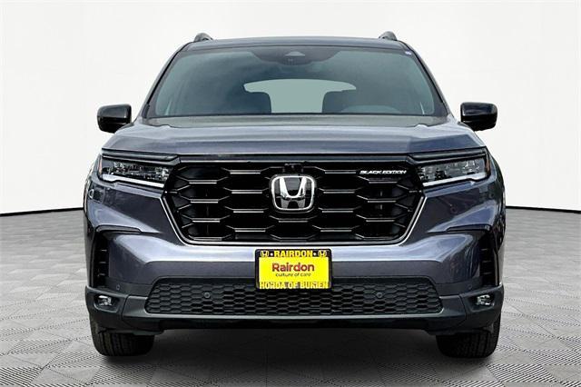 new 2025 Honda Pilot car, priced at $55,675