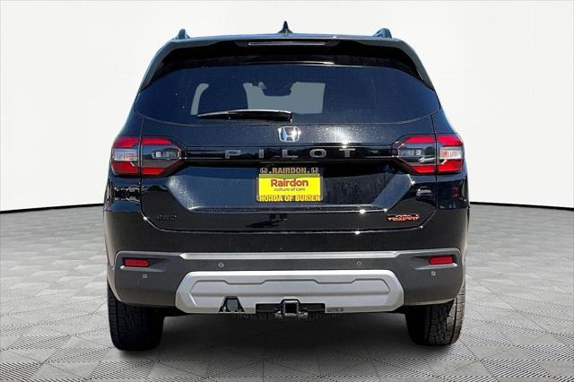 new 2025 Honda Pilot car, priced at $50,795