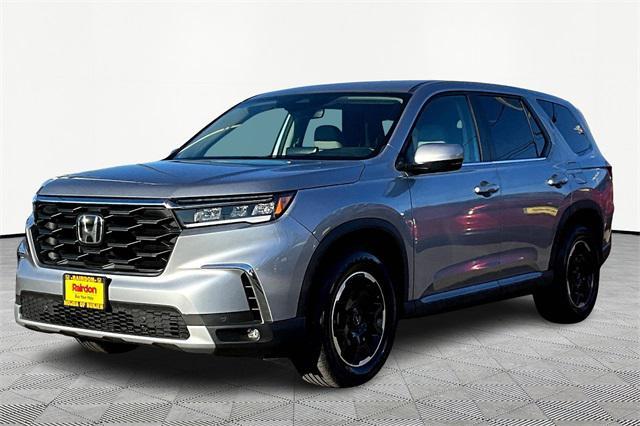 new 2025 Honda Pilot car, priced at $46,059