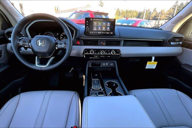 new 2025 Honda Pilot car, priced at $48,895
