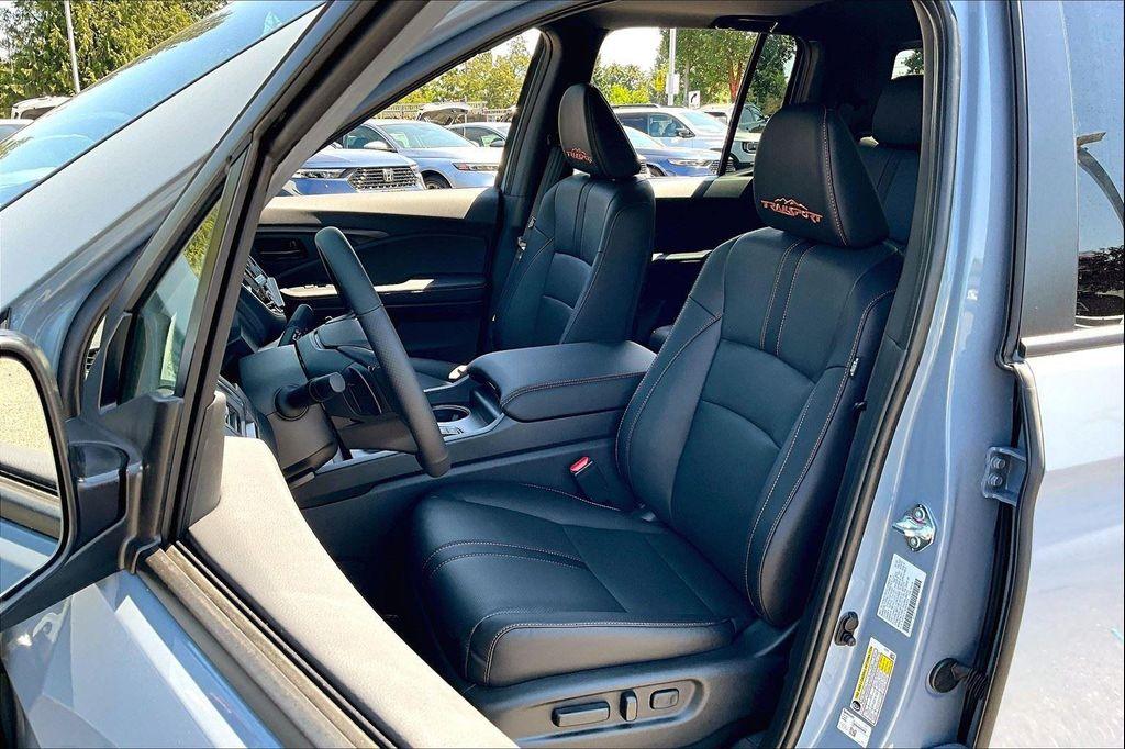 new 2025 Honda Ridgeline car, priced at $47,685
