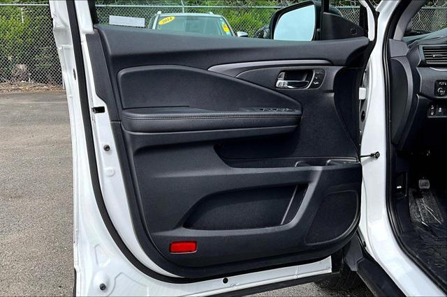 used 2022 Honda Pilot car, priced at $36,888