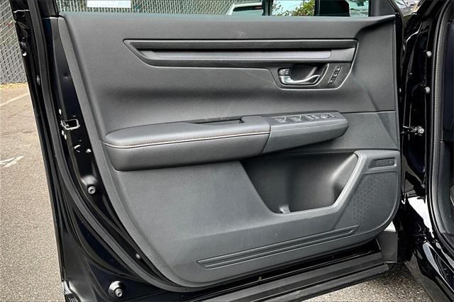 new 2026 Honda CR-V Hybrid car, priced at $41,675