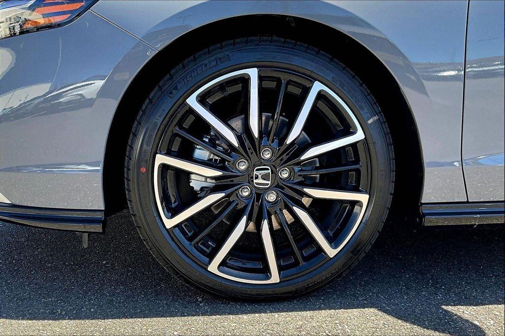 new 2025 Honda Accord Hybrid car, priced at $40,905