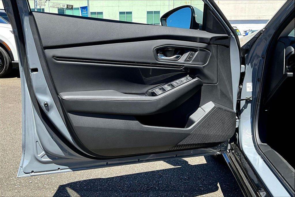 new 2025 Honda Accord Hybrid car, priced at $40,905