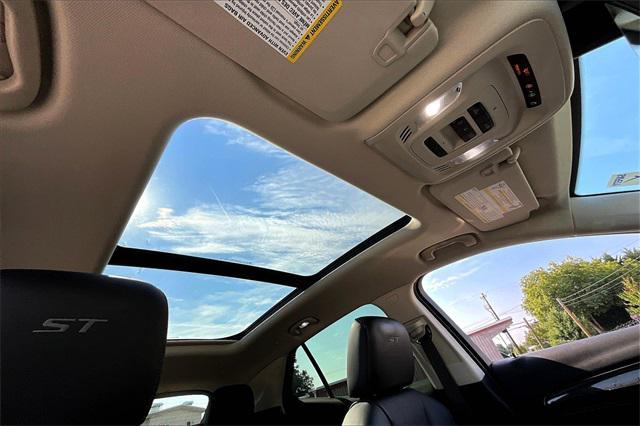 used 2022 Buick Envision car, priced at $29,888