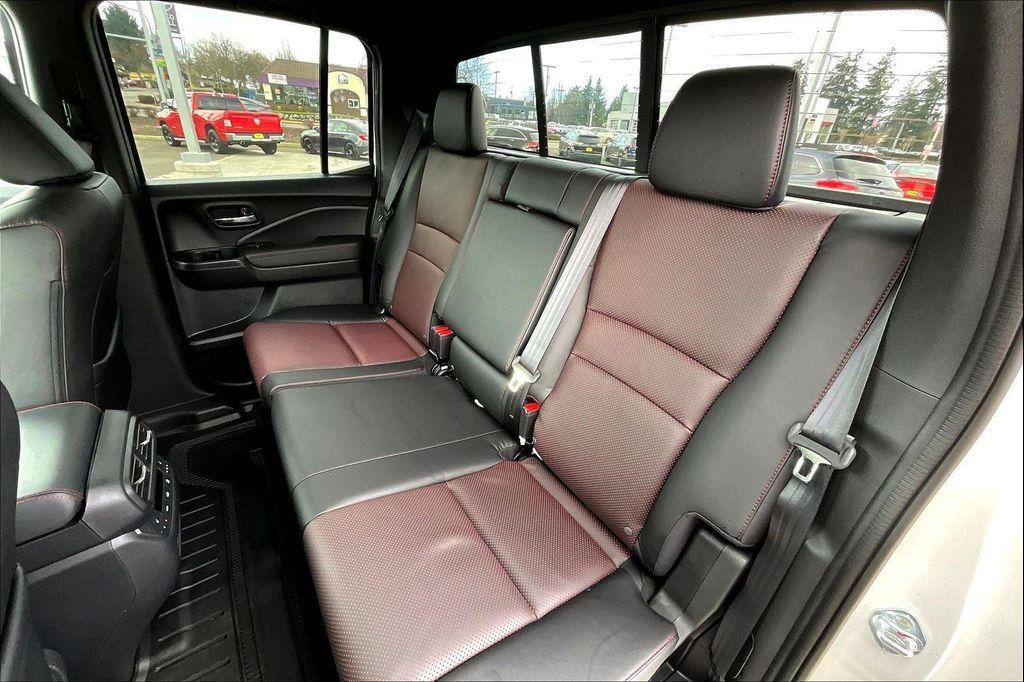 new 2025 Honda Ridgeline car, priced at $43,977