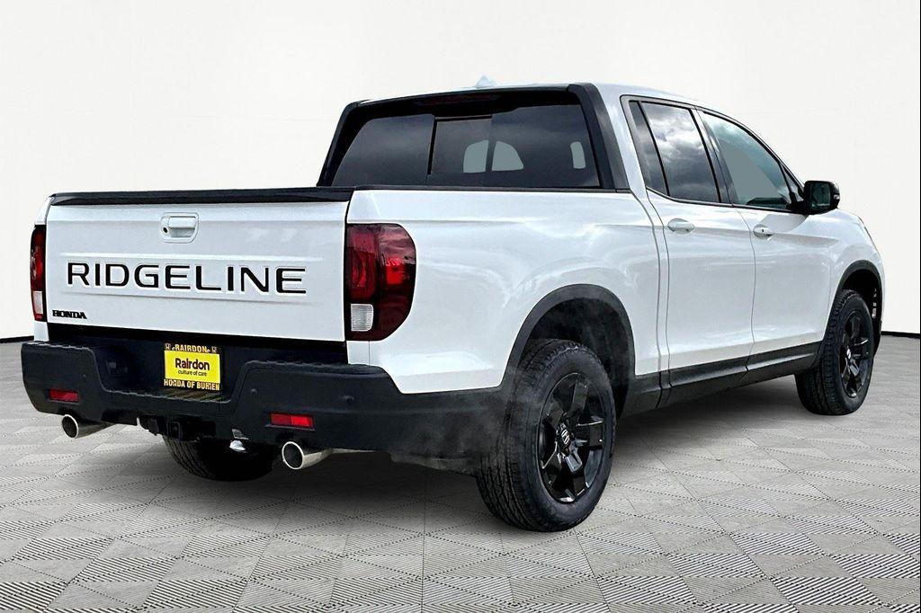 new 2025 Honda Ridgeline car, priced at $43,977