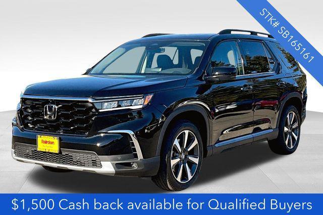 new 2025 Honda Pilot car, priced at $53,075