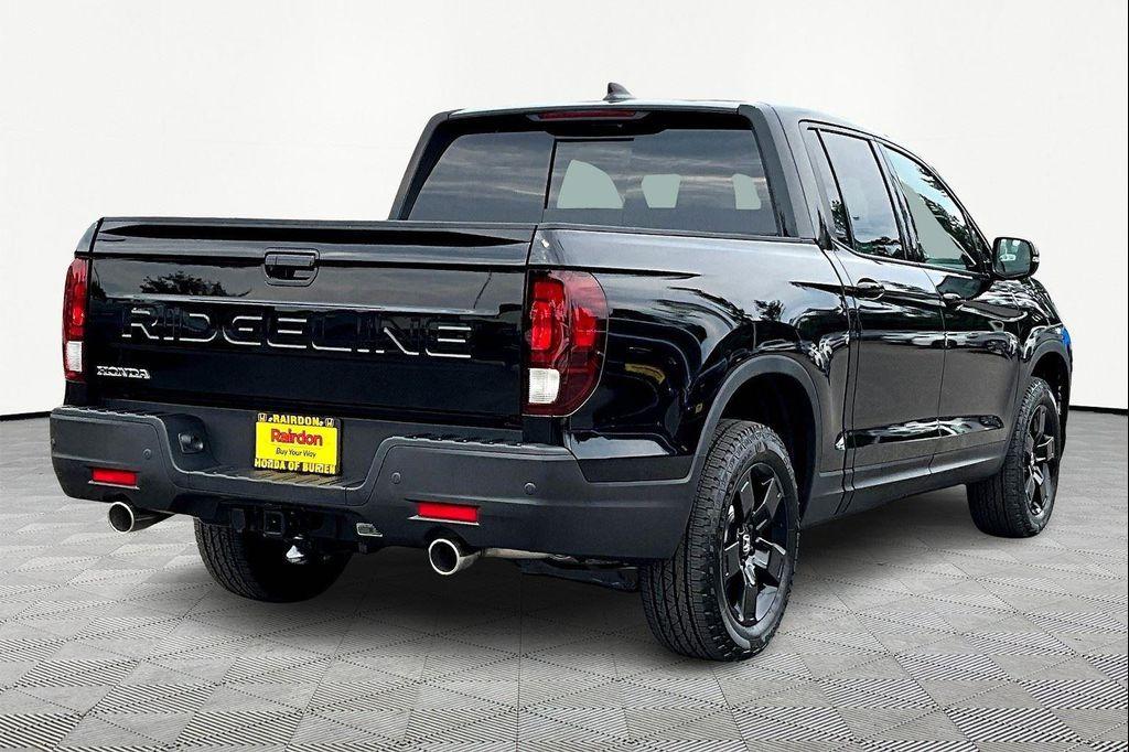 new 2025 Honda Ridgeline car, priced at $43,977