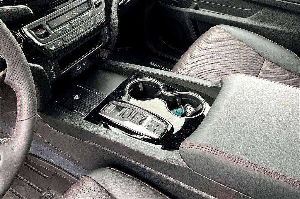 new 2025 Honda Ridgeline car, priced at $43,977