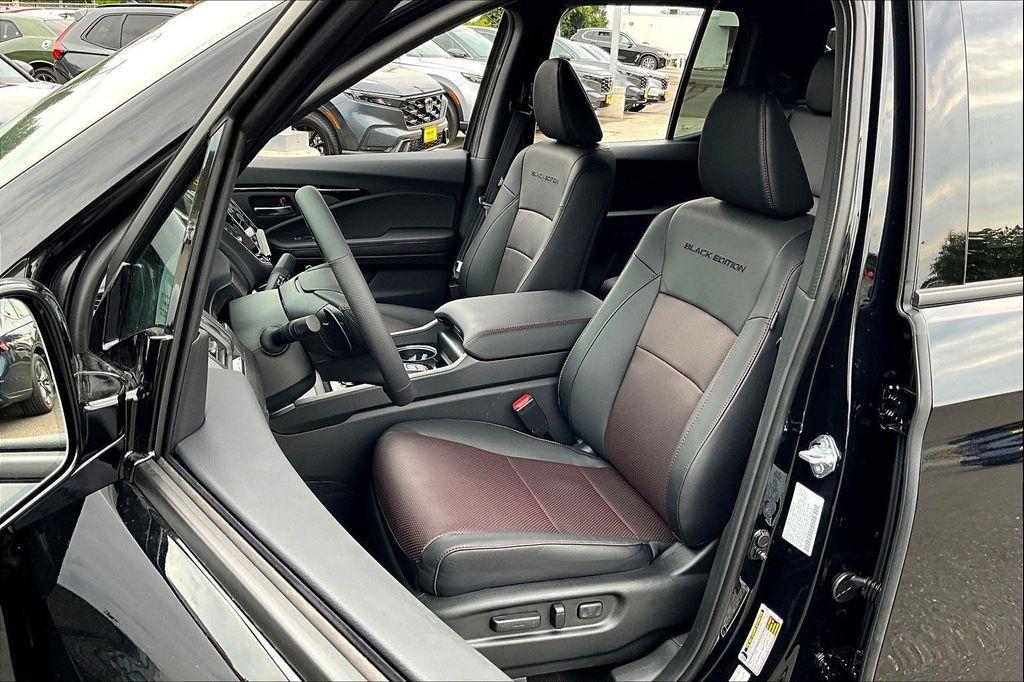 new 2025 Honda Ridgeline car, priced at $43,977