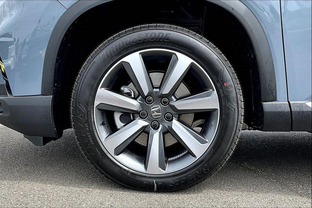 new 2025 Honda Pilot car, priced at $51,977