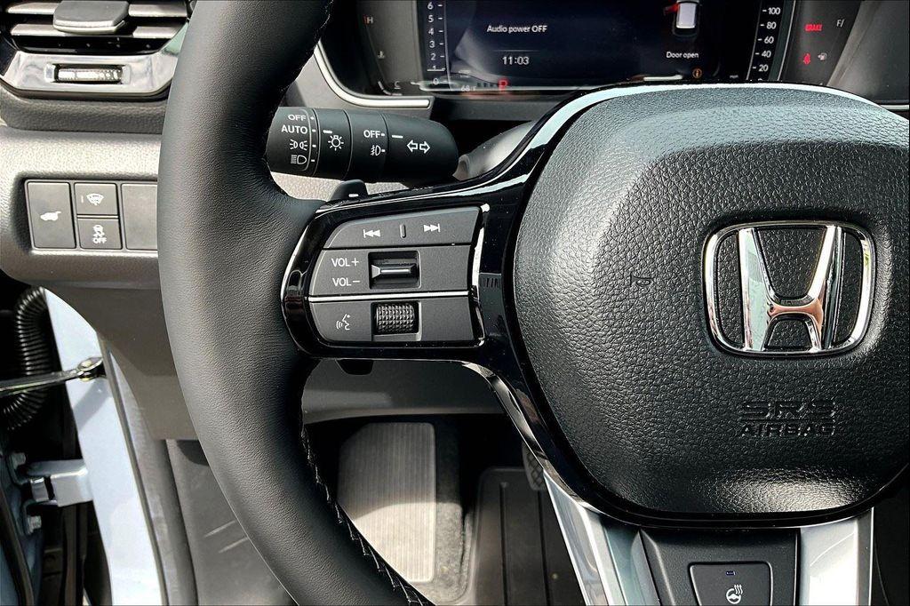 new 2025 Honda Pilot car, priced at $51,977