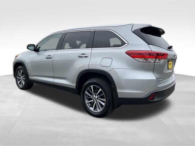 used 2019 Toyota Highlander Hybrid car, priced at $21,444