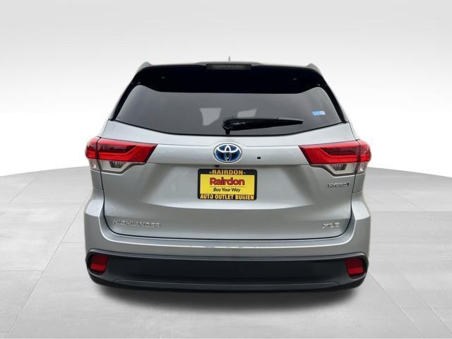 used 2019 Toyota Highlander Hybrid car, priced at $21,444