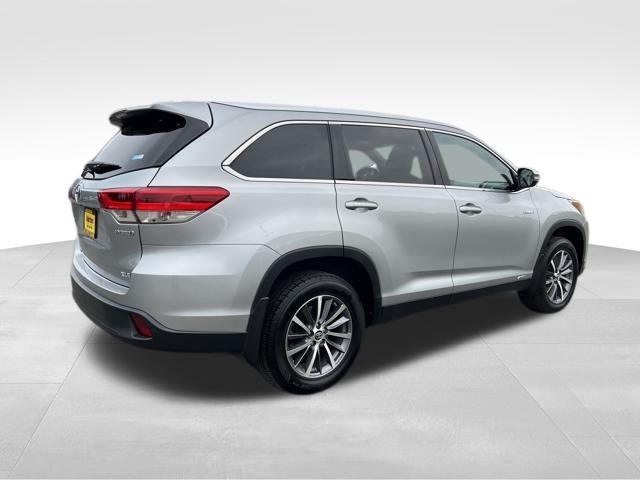 used 2019 Toyota Highlander Hybrid car, priced at $21,444