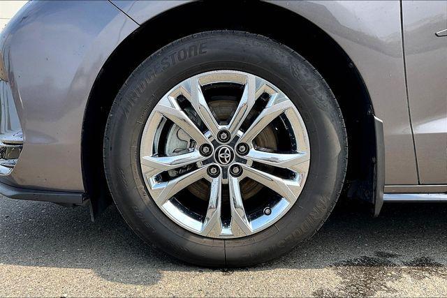used 2022 Toyota Sienna car, priced at $45,911