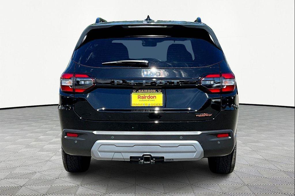 new 2025 Honda Pilot car, priced at $49,977