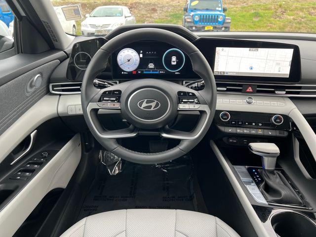 used 2025 Hyundai Elantra car, priced at $20,977