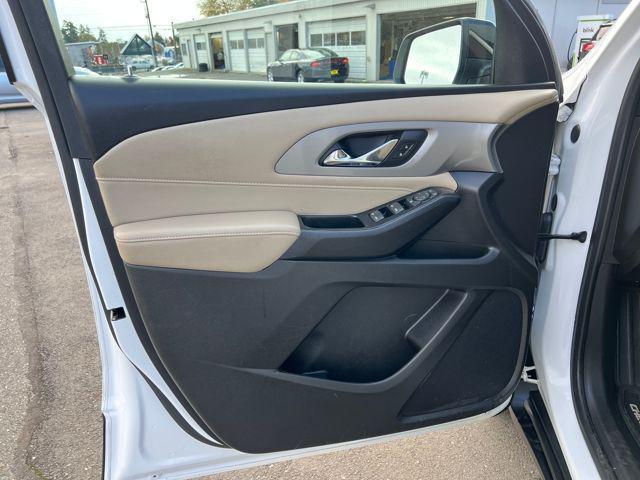 used 2022 Chevrolet Traverse car, priced at $22,444