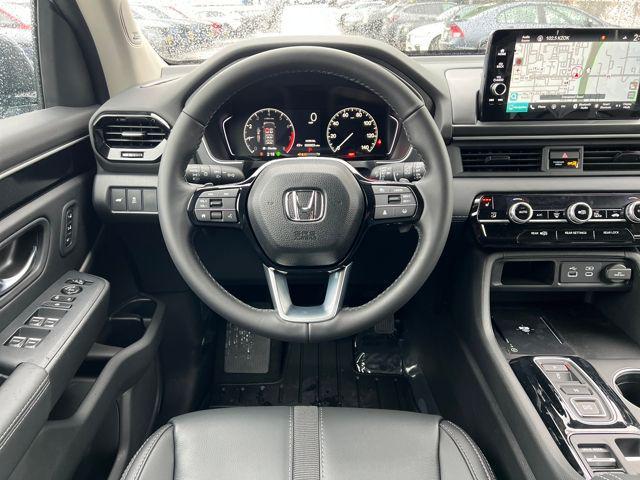 new 2025 Honda Pilot car, priced at $50,050