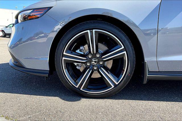 new 2025 Honda Accord Hybrid car, priced at $32,997