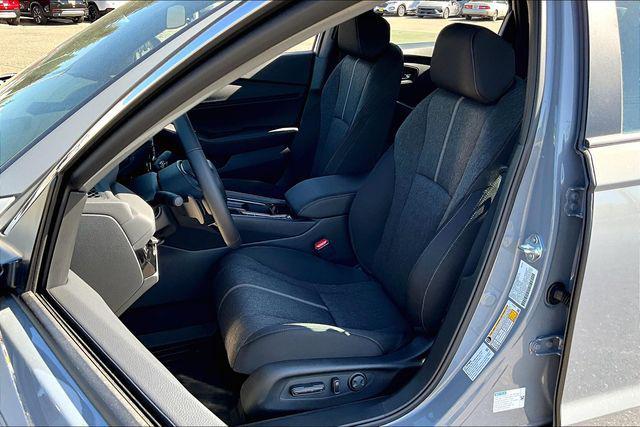 new 2025 Honda Accord Hybrid car, priced at $32,997