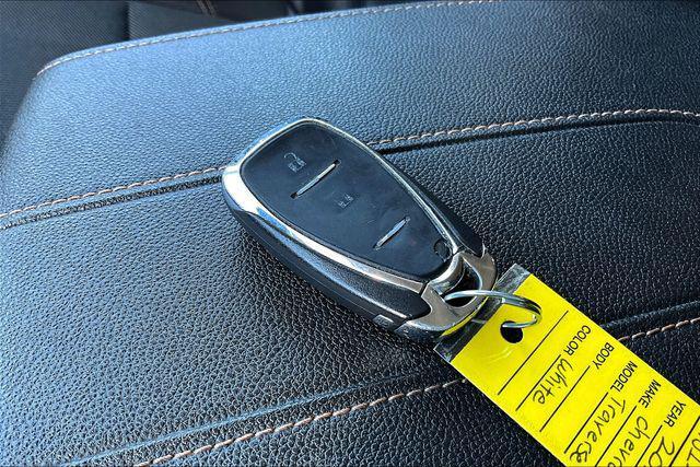 used 2021 Chevrolet Traverse car, priced at $19,977