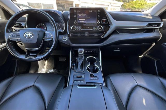 used 2021 Toyota Highlander car