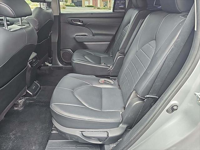 used 2021 Toyota Highlander car