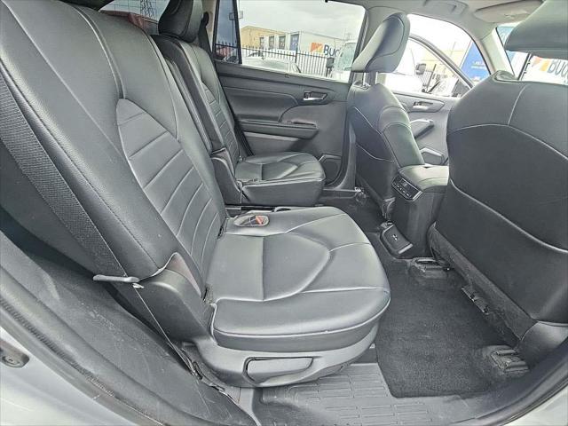 used 2021 Toyota Highlander car