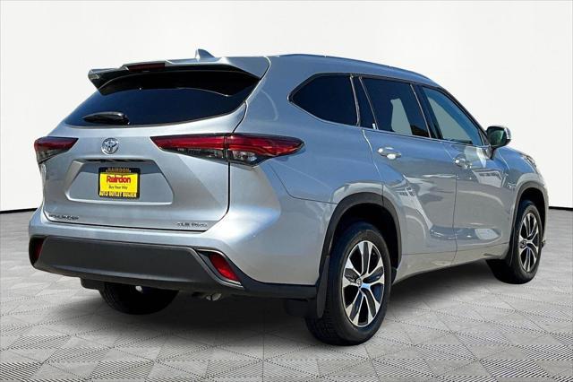 used 2021 Toyota Highlander car