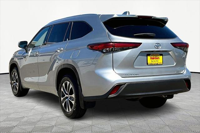 used 2021 Toyota Highlander car