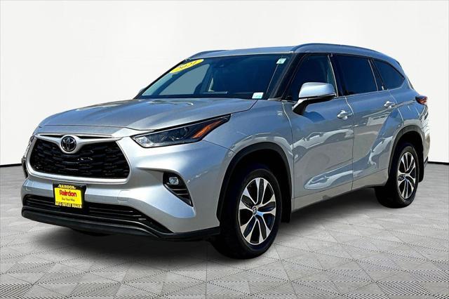 used 2021 Toyota Highlander car