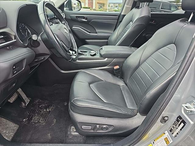 used 2021 Toyota Highlander car