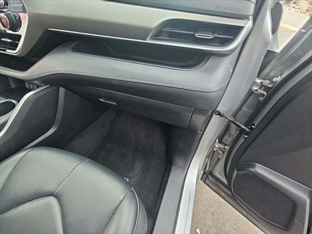 used 2021 Toyota Highlander car