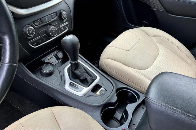 used 2017 Jeep Cherokee car