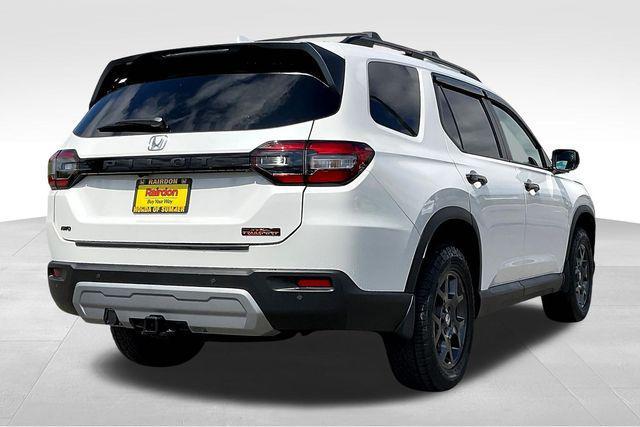used 2025 Honda Pilot car, priced at $41,777